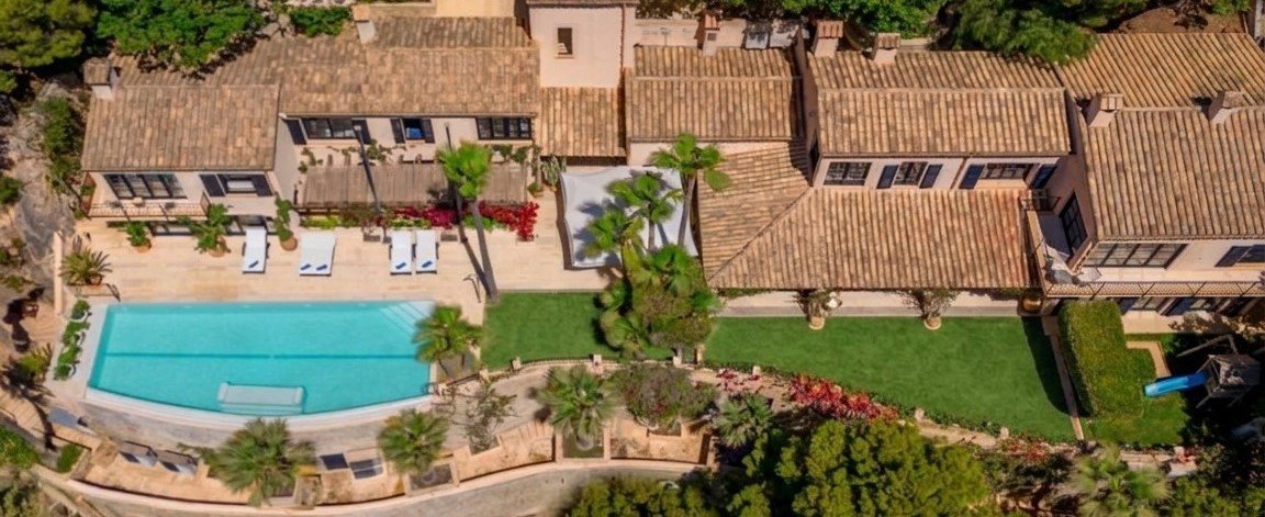 Aerial view of a villa with garden and pool in Puerto de Andratx, Mallorca